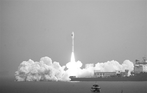 9月24日15时56分,我国太原卫星发射中心在山东日照附近海域使用捷龙三号运载火箭,成功将吉利星座06组卫星发射升空,卫星顺利进入预定轨道,发射任务获得圆满成功。新华社发